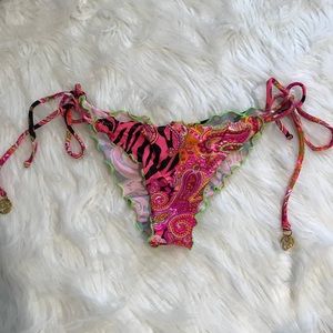 Luli fama minimal coverage bottoms